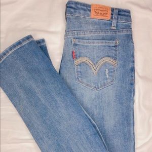 Levi’s pants